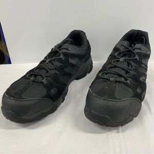 Magnum slip resistant steel toe work shoes Mens size 14M black